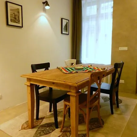 Redlotus - Old City Apartamento *