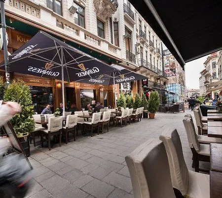 Redlotus - Old City Bukarest